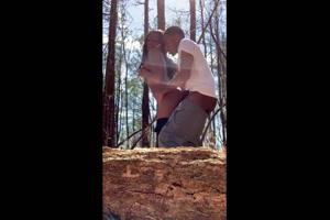 Cuando se viene adentro ella explota de la risa