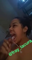Dominicana experta tragando leche