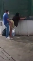 Pareja cogiendo despues de salir del trabajo