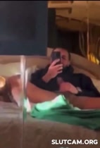 Video porno filtrado de drake masturbandose