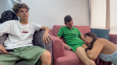 Esposa puta cogiendo con el amigo de su esposo