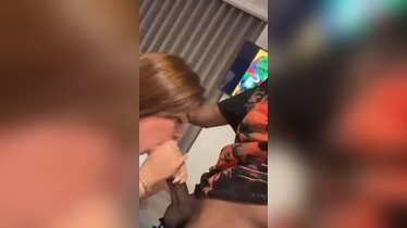 Polla gruesa cogiendo tetona de gran culo