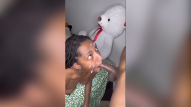 Adolescente negra tragandose un verga bbc gruesa