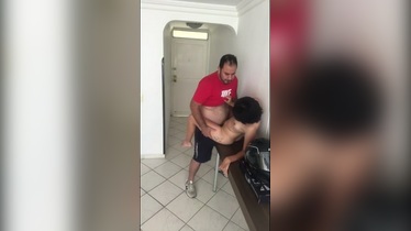 Padrastro cogiendo a escondidas con su hijastra